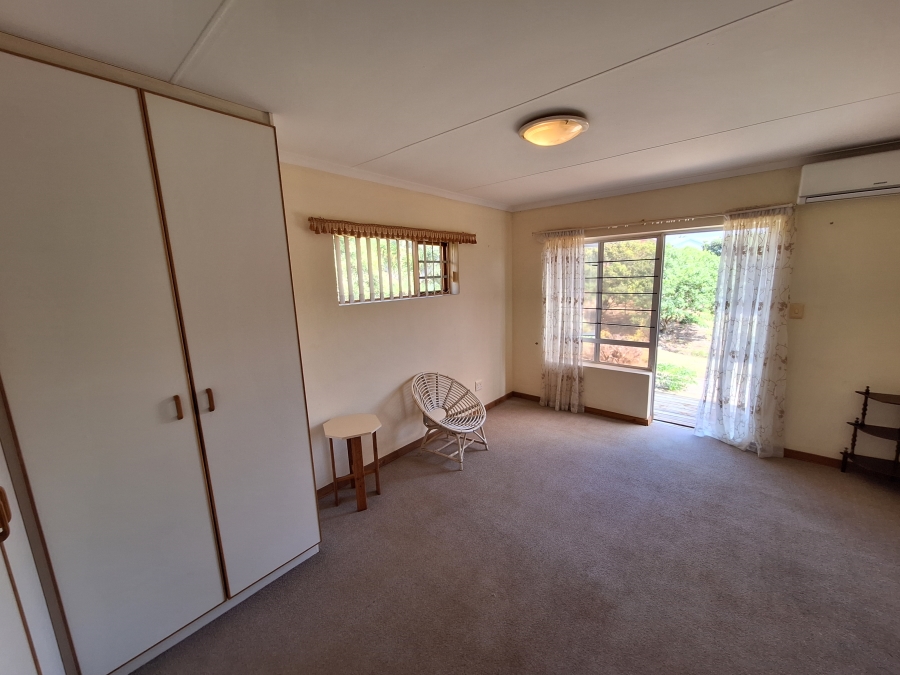 3 Bedroom Property for Sale in Wavecrest Eastern Cape